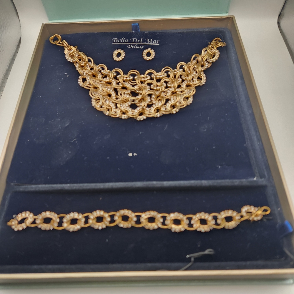 Bella D. Gold Necklace Earringsand Bracelet Set In Deluxe Box.  Christmas Birthd